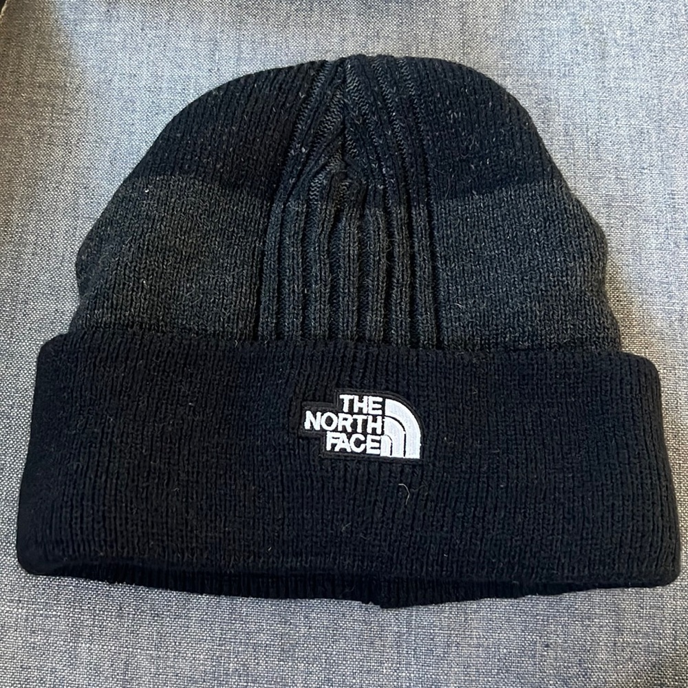 Black mens north face hat